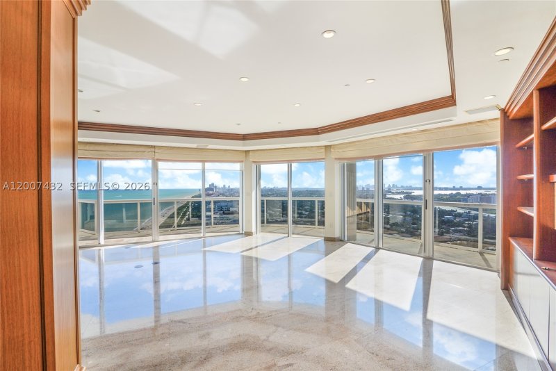 Apartment for rent at Majestic Tower T4