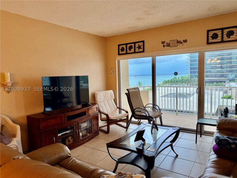 Apartment for rent at The Hemispheres 5L