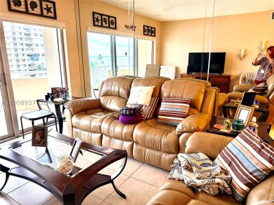 Aluguel de apartamento no The Hemispheres 5L