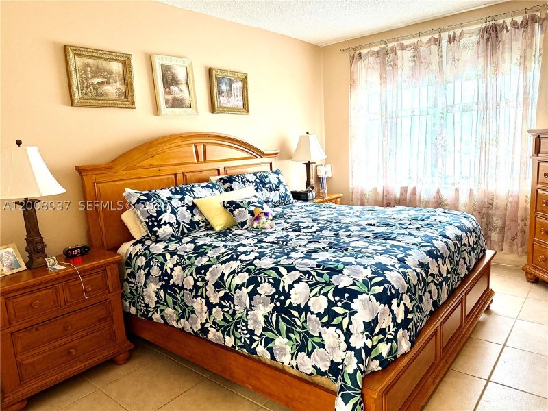 Apartment for rent at The Hemispheres 5L