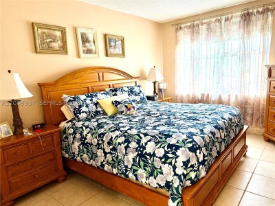 Aluguel de apartamento no The Hemispheres 5L