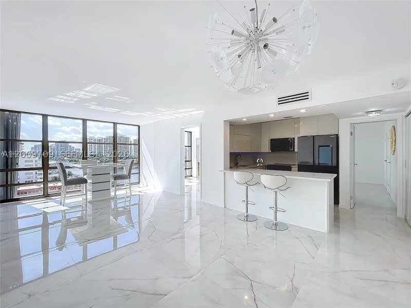 Condo for sale at Avant Garde 1206