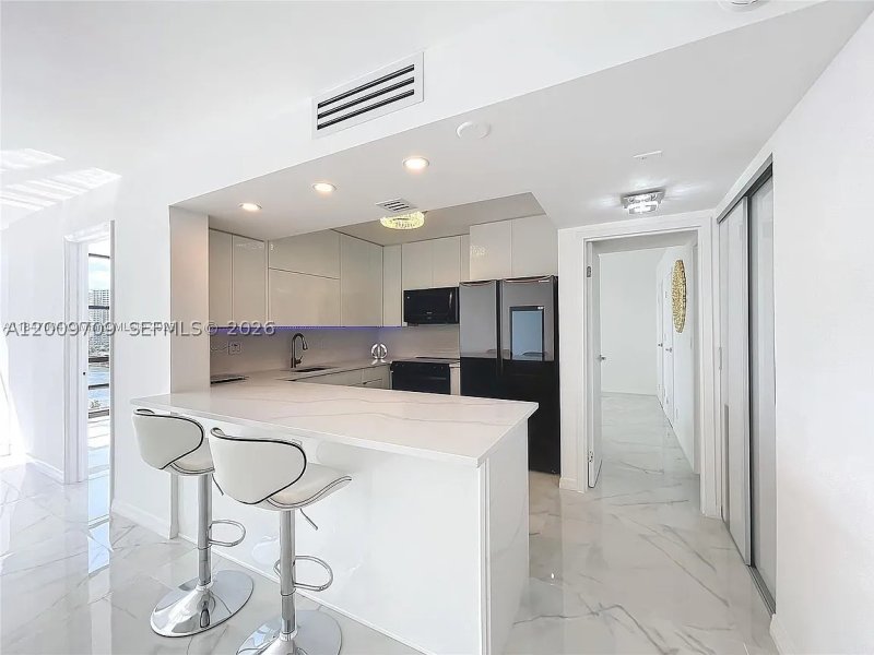 Condo for sale at Avant Garde 1206