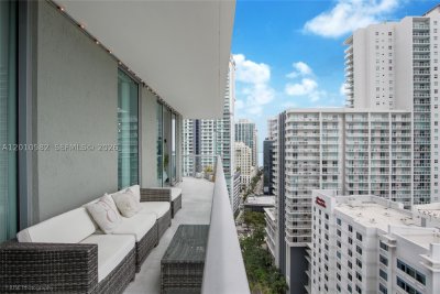 Comprar apartamento no Axis on Brickell South Tower 2306-S