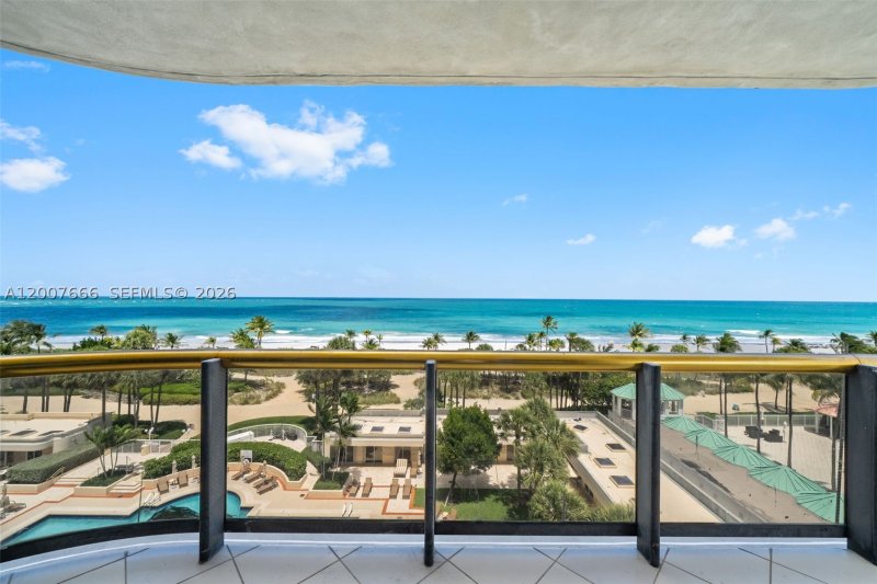 Condo for sale at Bal Harbour Tower Condo 6G
