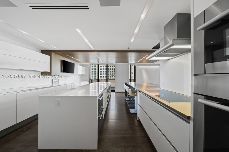 Condo for sale at Bal Harbour Tower Condo 6J