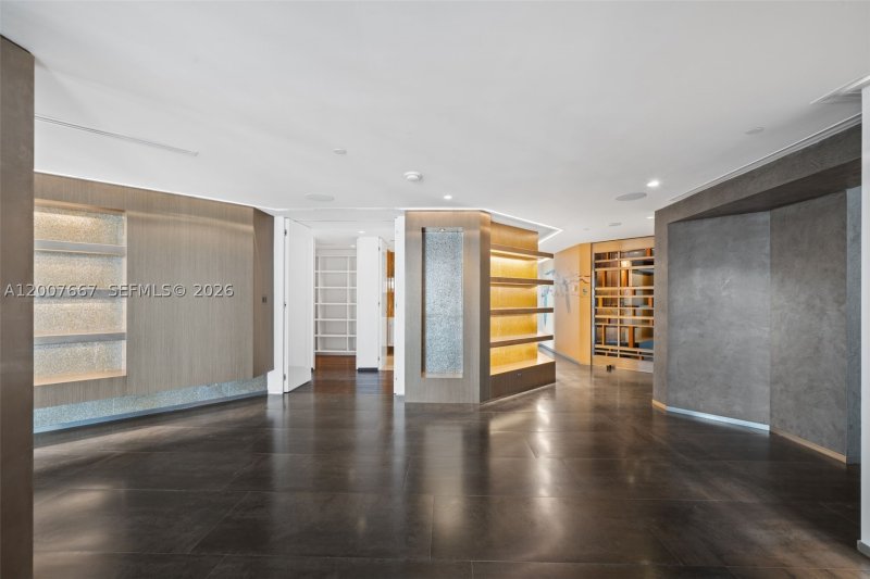 Condo for sale at Bal Harbour Tower Condo 6J