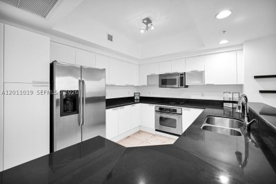 Comprar apartamento no One Fifty One at Biscayne 1605