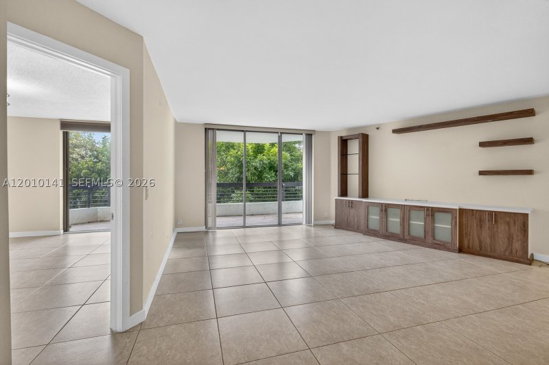 Condo for sale at Mystic Pointe 400 302