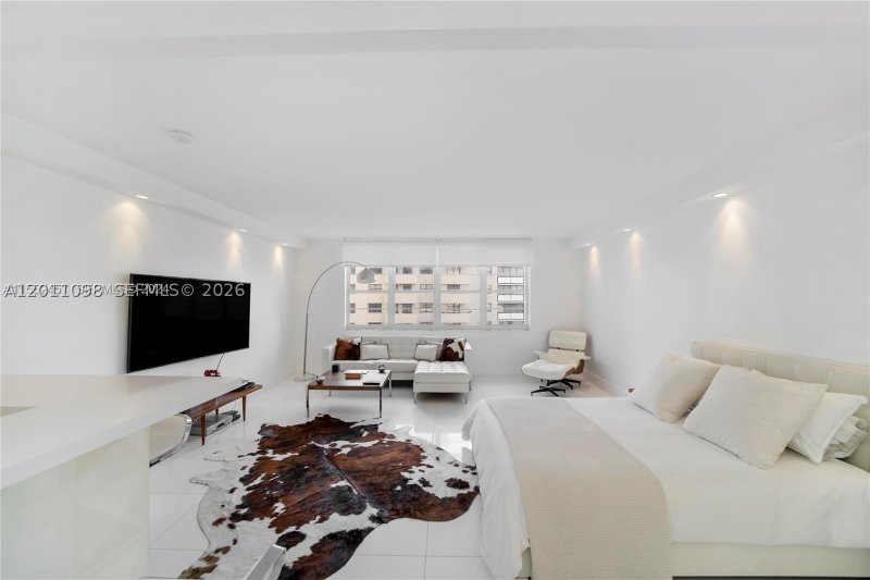 Apartment for rent at Oceania 1 605