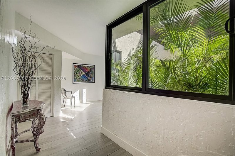 Apartment for rent at Key Colony IV Botanica 276