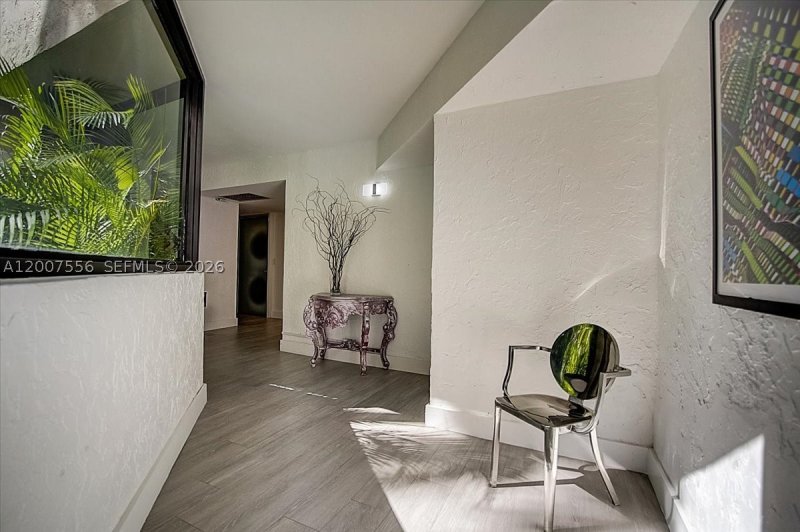 Apartment for rent at Key Colony IV Botanica 276