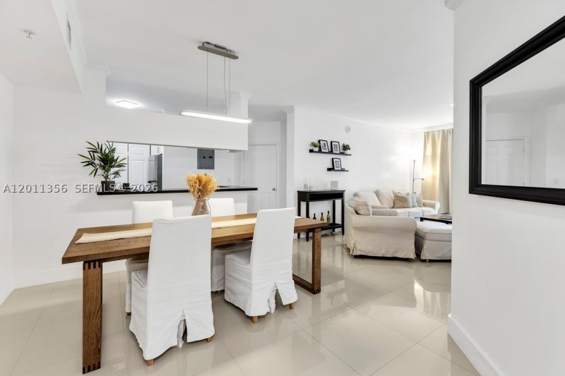 Condo for sale at Porto Bellagio 1610
