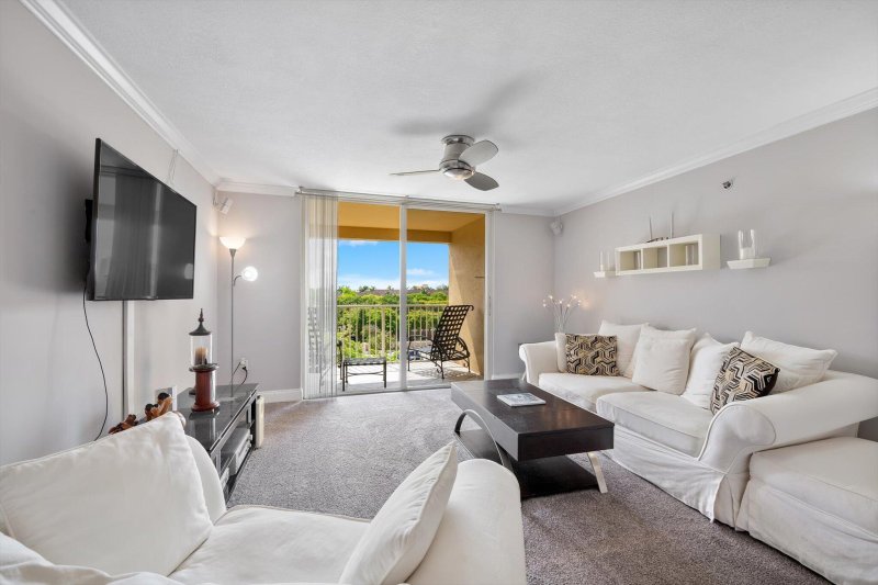 Condo for sale at The Yacht Club at Aventura 7505