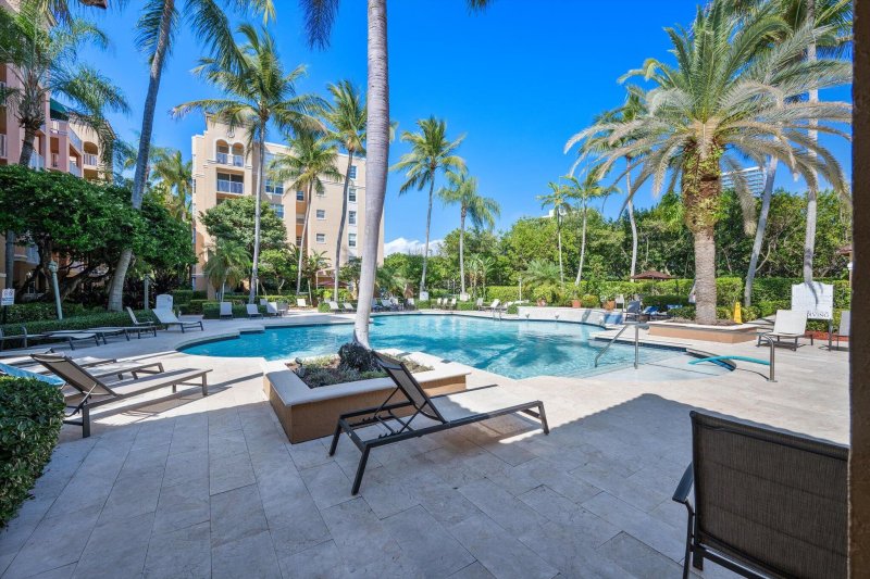 Condo for sale at The Yacht Club at Aventura 7505