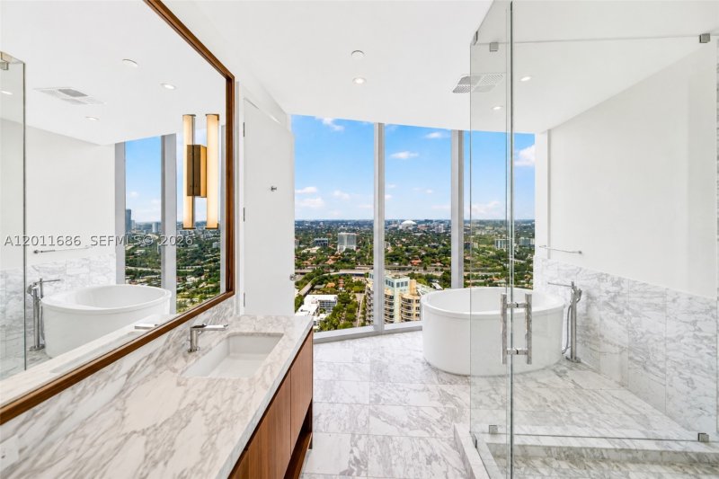 Alquiler de apartamento en Una Residences at Brickell 3303