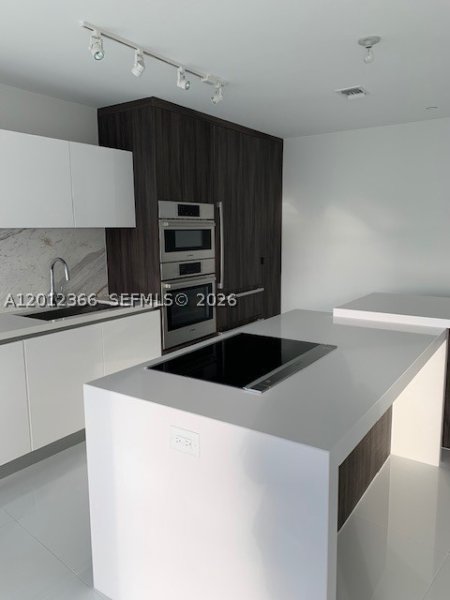 Condo for sale at Paramount Miami WorldCenter 2110