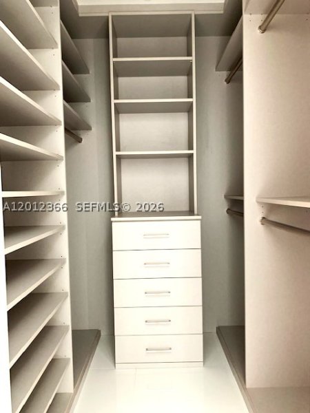 Condo for sale at Paramount Miami WorldCenter 2110