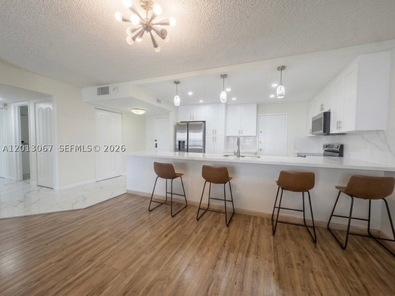 Apartment for rent at Hallmark of Hollywood 1016