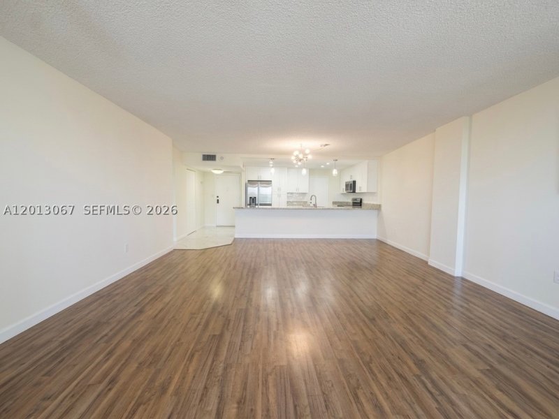 Apartment for rent at Hallmark of Hollywood 1016