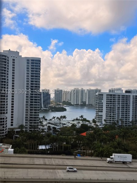 Condo for sale at Turnberry Towers 14F