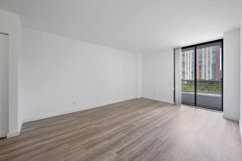 Comprar apartamento en Parc Central Aventura 915