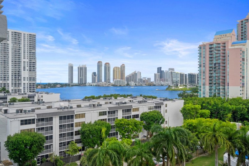 Comprar apartamento en Parc Central Aventura 915