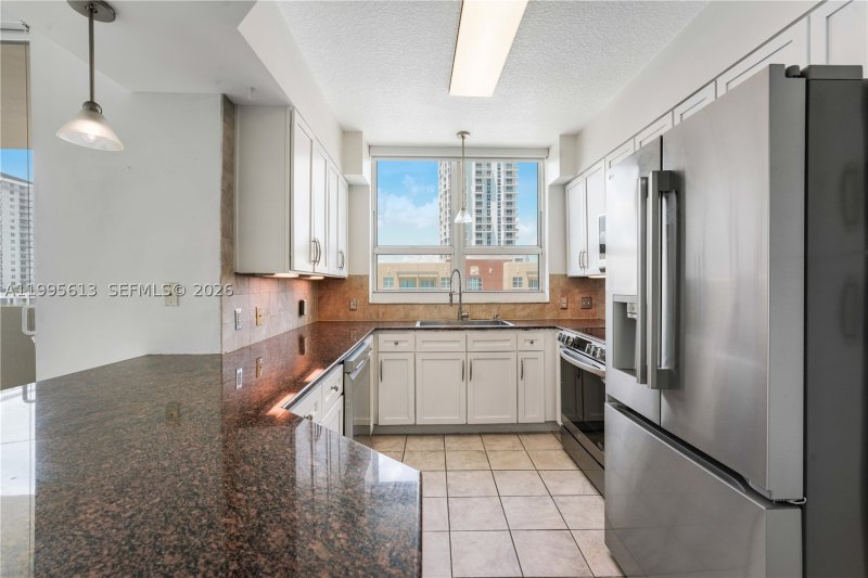 Comprar apartamento no Cite On The Bay 702