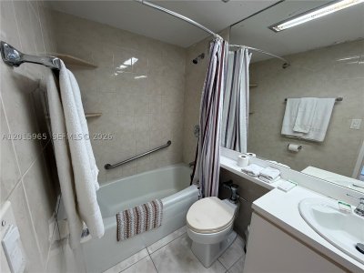 Comprar apartamento en Castle Beach Club 1606