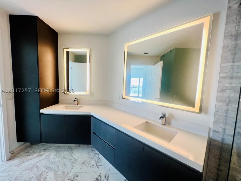 Condo for sale at Paramount Miami WorldCenter 2808