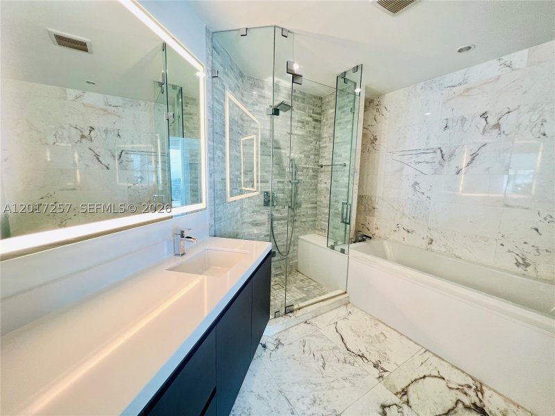 Condo for sale at Paramount Miami WorldCenter 2808