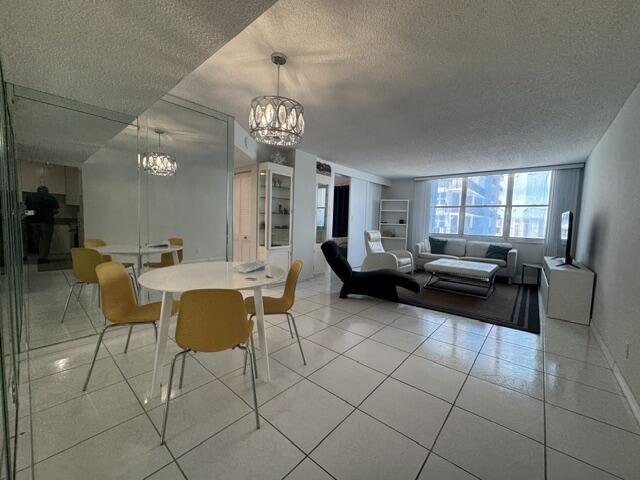 Condo for sale at Valencia at Quadomain 1705