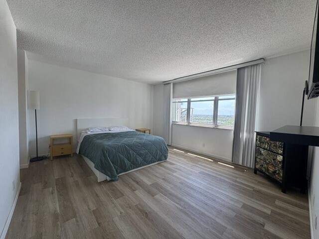 Condo for sale at Valencia at Quadomain 1705