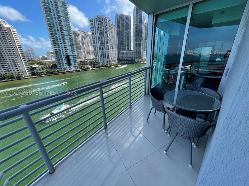 Comprar apartamento en One Miami West Tower 1209