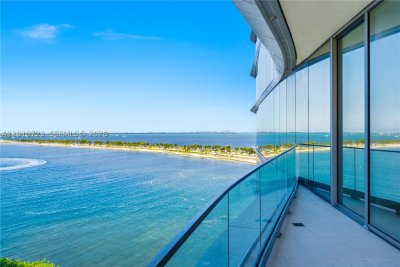 Una Residences at Brickell Apt #804