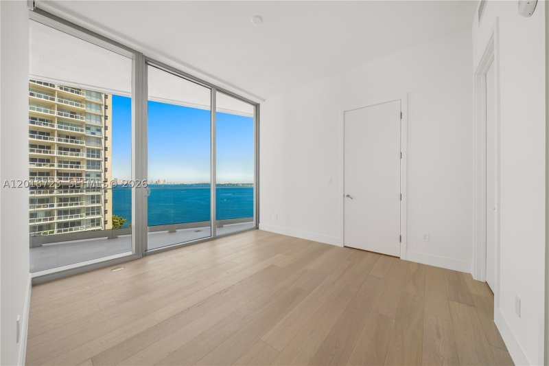 Comprar apartamento no Una Residences at Brickell 804