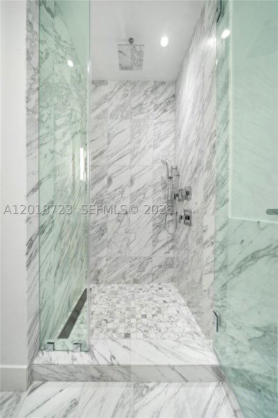 Comprar apartamento no Una Residences at Brickell 804