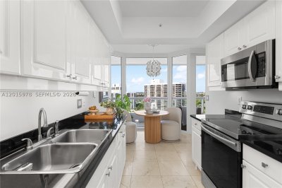 Comprar apartamento no South Tower at The Point 1707