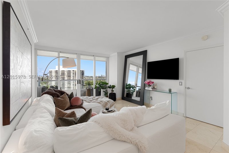Condo for sale at South Tower at The Point 1707