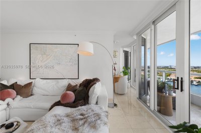 Comprar apartamento no South Tower at The Point 1707