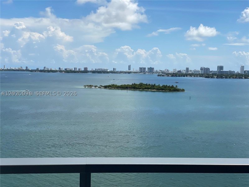 Alquiler de apartamento en Elysee Miami 1202
