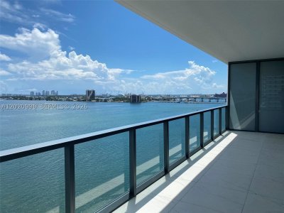 Aluguel de apartamento no Elysee Miami 1202