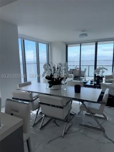 Aluguel de apartamento no Elysee Miami 1202