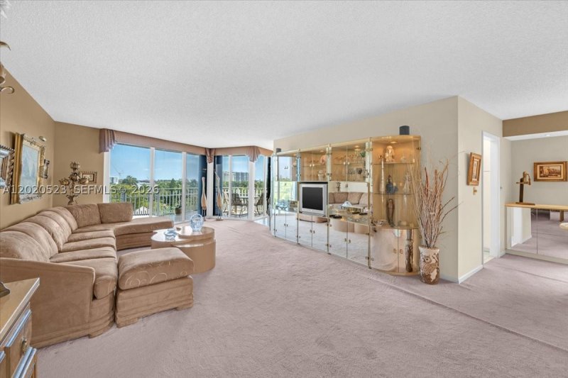 Condo for sale at Towers of Quayside 1 701