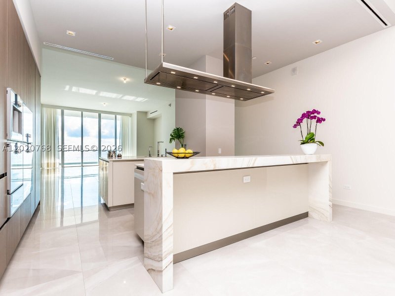 Condo for sale at Turnberry Ocean Club 1503