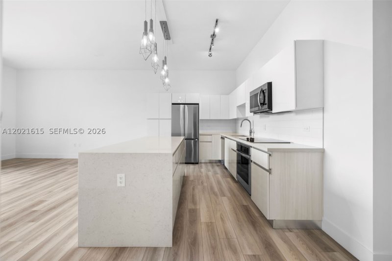 Apartment for rent at Mondrian Hallandale 308