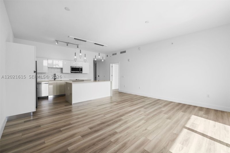 Apartment for rent at Mondrian Hallandale 308