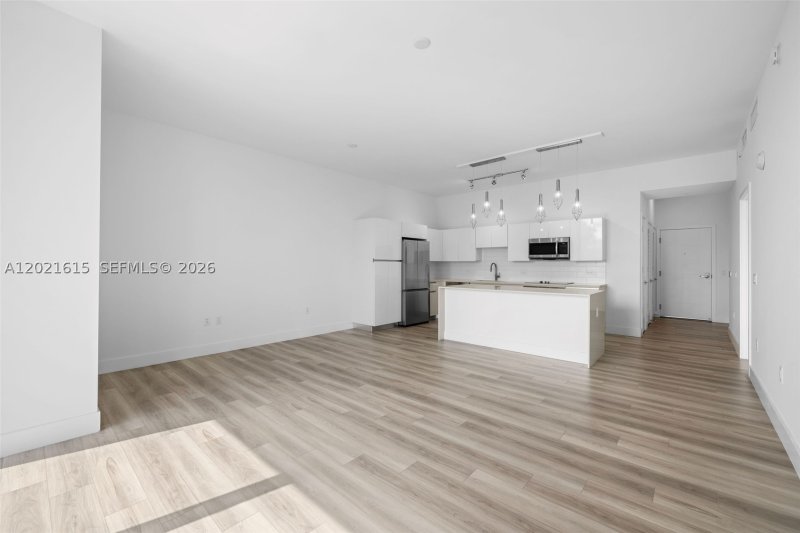 Apartment for rent at Mondrian Hallandale 308