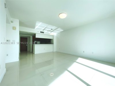 Comprar apartamento no Brickell on the River North 2307