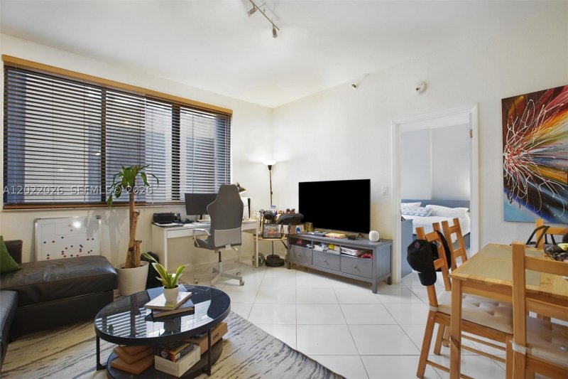 Condo for sale at Brickell Key Two 308